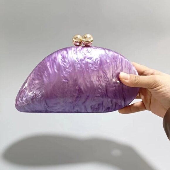 Seashell chain shoulder bag